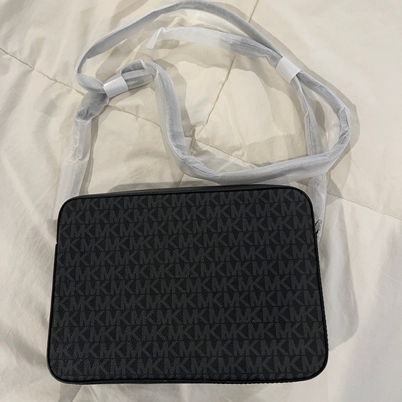 NWT Michael Kors Jet Set Large Logo Crossbody Bag with Zip Chain - Picture 6 of 6